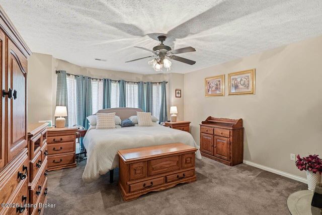 3213 Stony Farm Dr, Louisville, KY 40299