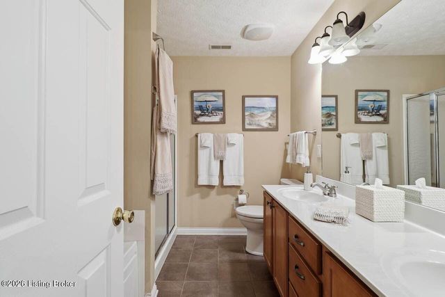 3213 Stony Farm Dr, Louisville, KY 40299