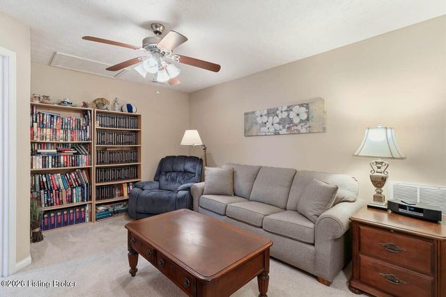 3213 Stony Farm Dr, Louisville, KY 40299
