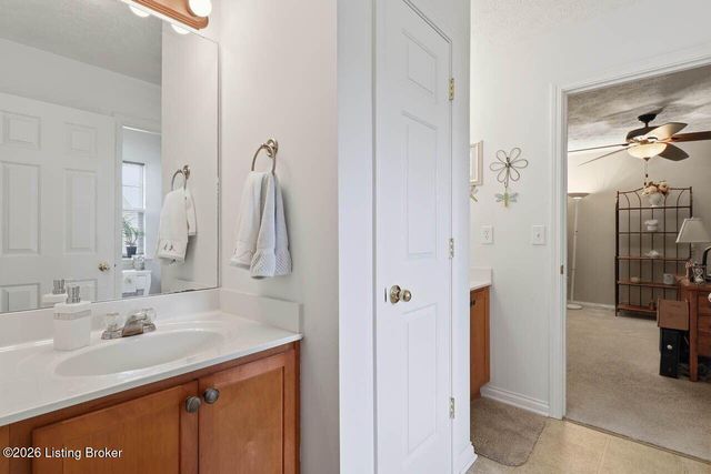 3213 Stony Farm Dr, Louisville, KY 40299