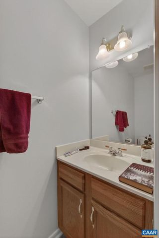 1092 WINTERGREEN LN, Charlottesville, VA 22903