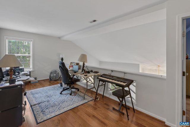 1092 WINTERGREEN LN, Charlottesville, VA 22903