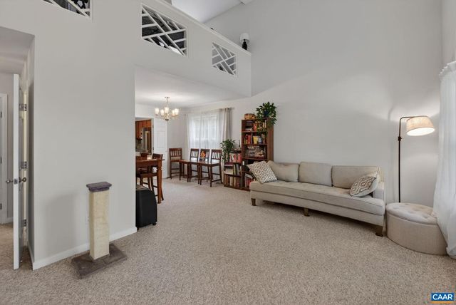 1092 WINTERGREEN LN, Charlottesville, VA 22903