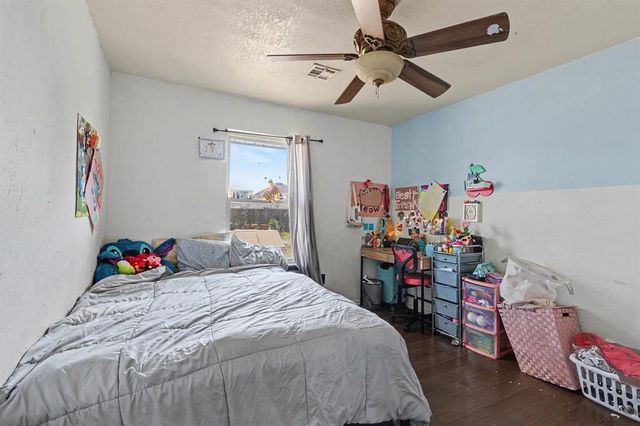1004 SW 11th Street, Moore, OK 73160