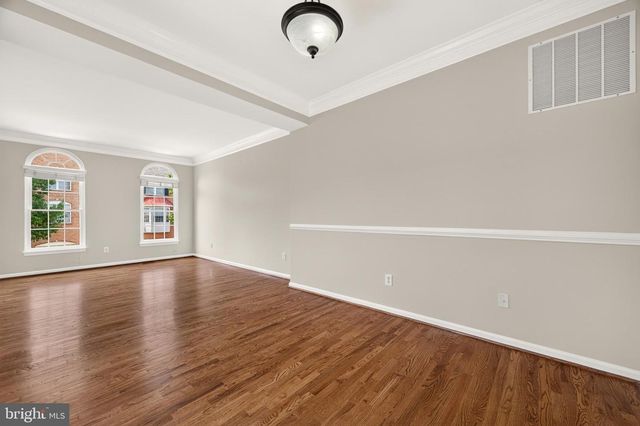 43715 CLEMENS TER, Ashburn, VA 20147