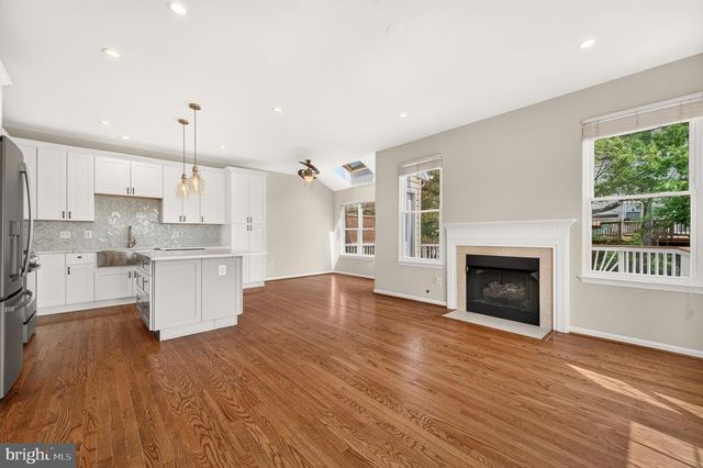 43715 CLEMENS TER, Ashburn, VA 20147