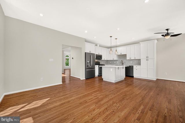 43715 CLEMENS TER, Ashburn, VA 20147