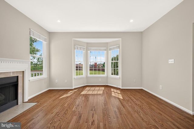 43715 CLEMENS TER, Ashburn, VA 20147