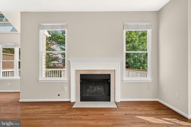 43715 CLEMENS TER, Ashburn, VA 20147