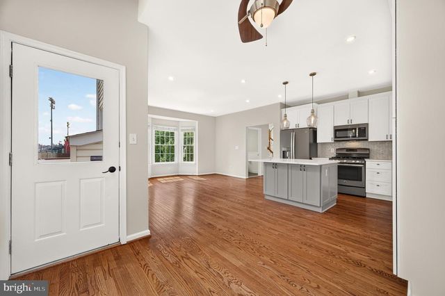 43715 CLEMENS TER, Ashburn, VA 20147