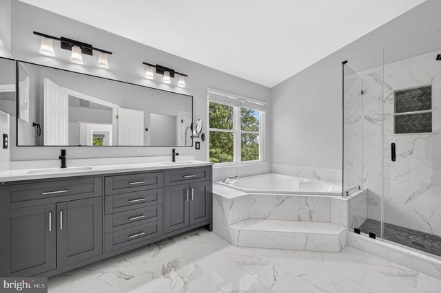 43715 CLEMENS TER, Ashburn, VA 20147