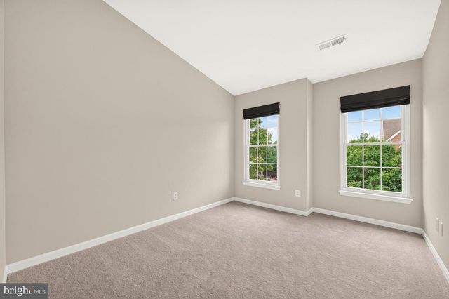 43715 CLEMENS TER, Ashburn, VA 20147