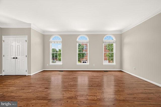 43715 CLEMENS TER, Ashburn, VA 20147