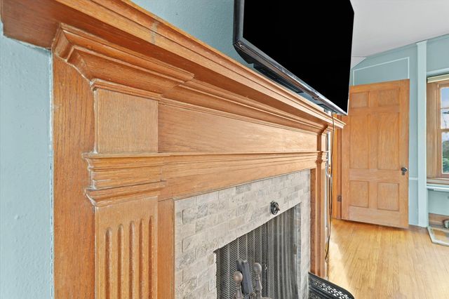 812 W Delaware Avenue, Urbana, IL 61801