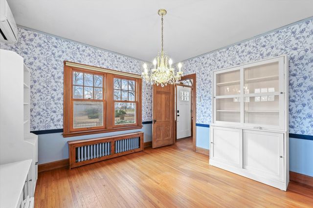 812 W Delaware Avenue, Urbana, IL 61801