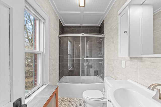 812 W Delaware Avenue, Urbana, IL 61801