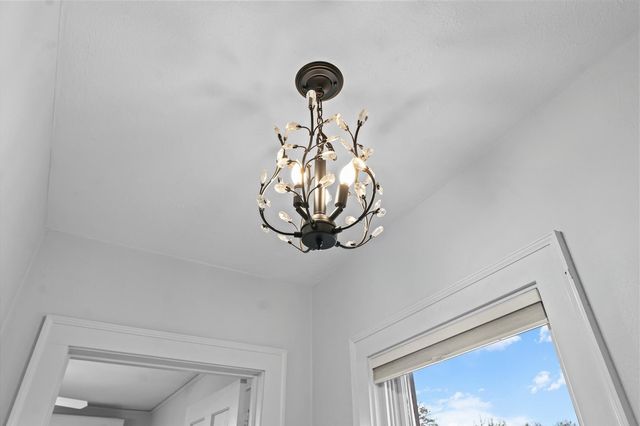 812 W Delaware Avenue, Urbana, IL 61801