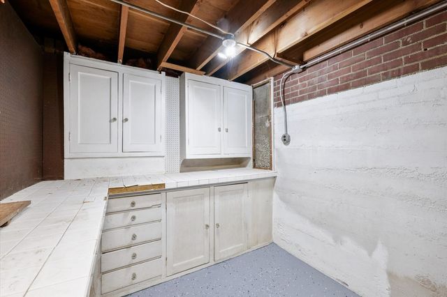 812 W Delaware Avenue, Urbana, IL 61801