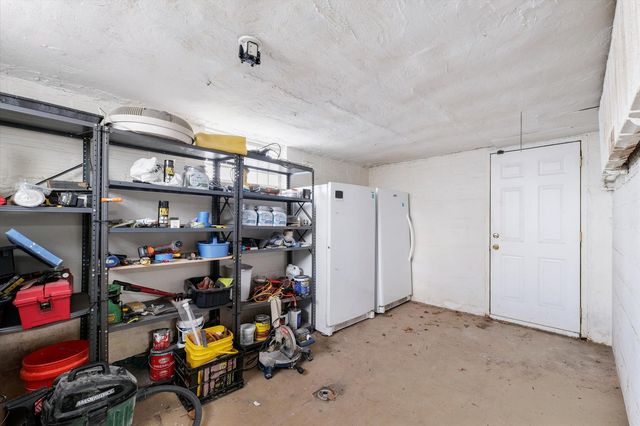 812 W Delaware Avenue, Urbana, IL 61801