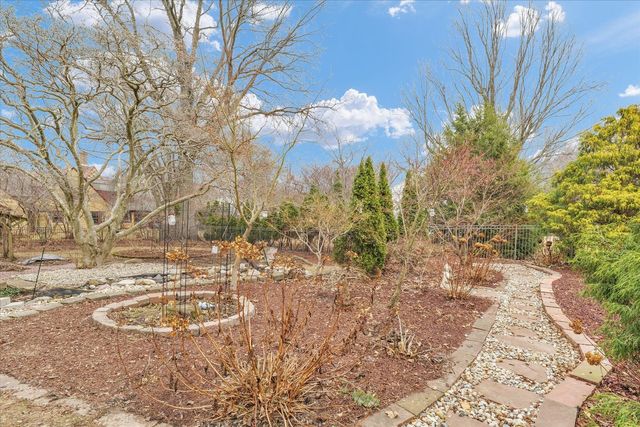 812 W Delaware Avenue, Urbana, IL 61801