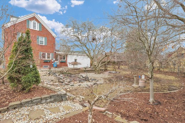 812 W Delaware Avenue, Urbana, IL 61801