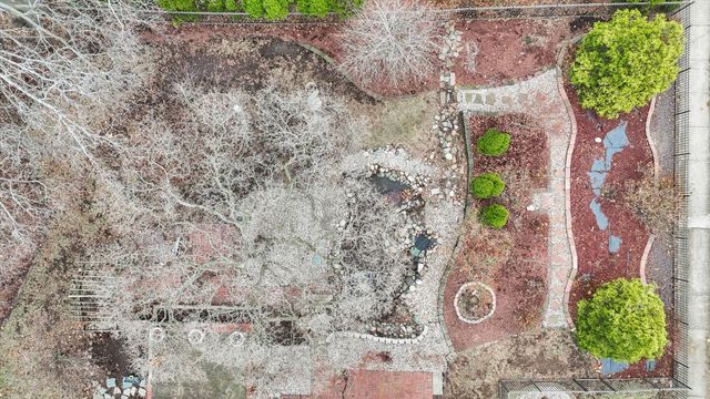 812 W Delaware Avenue, Urbana, IL 61801