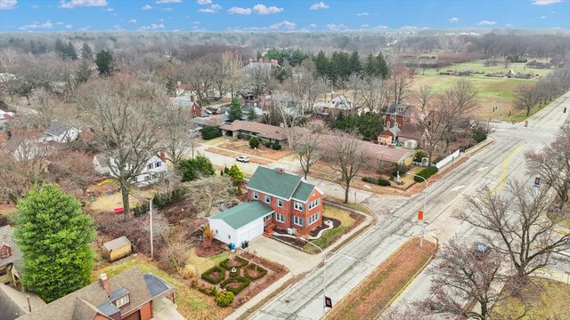 812 W Delaware Avenue, Urbana, IL 61801