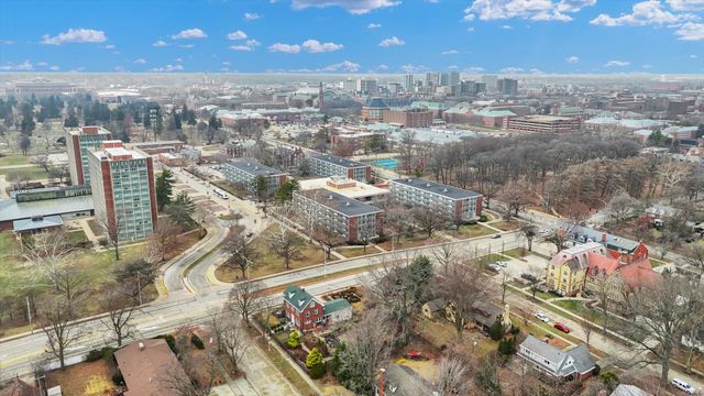 812 W Delaware Avenue, Urbana, IL 61801