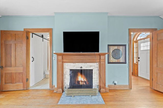 812 W Delaware Avenue, Urbana, IL 61801