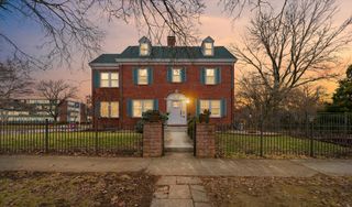 812 W Delaware Avenue, Urbana, IL 61801