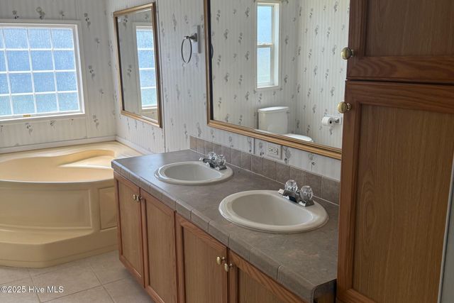 722 Tulls Creek Road, Moyock, NC 27958
