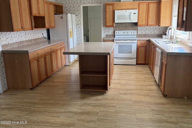 722 Tulls Creek Road, Moyock, NC 27958