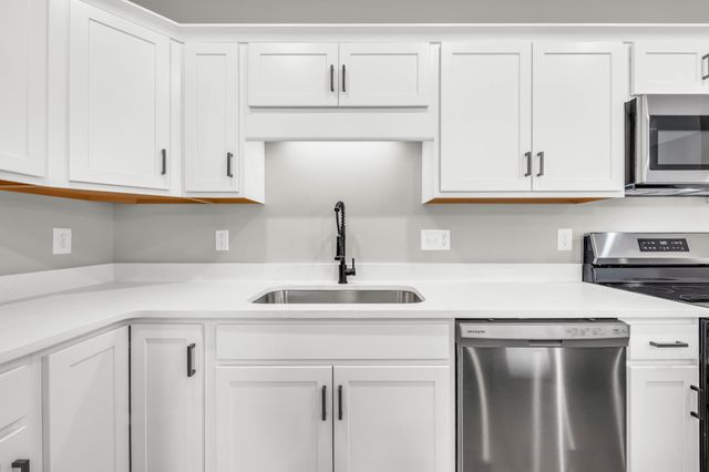 1502 Jonathan Wade Circle, Clarksville, TN 37043