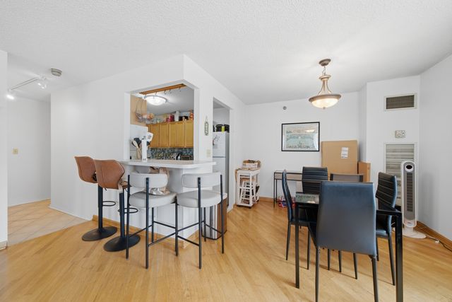 70 W HURON Street 502, Chicago, IL 60654