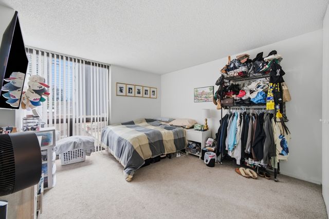 70 W HURON Street 502, Chicago, IL 60654
