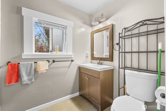 1025 S 84th Street, Tacoma, WA 98444