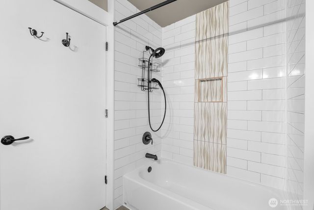 1025 S 84th Street, Tacoma, WA 98444