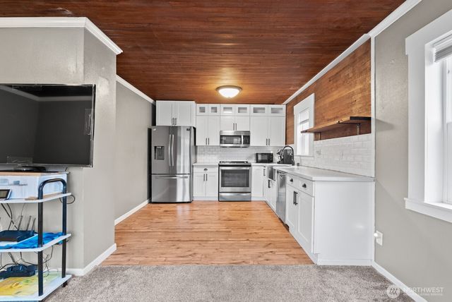 1025 S 84th Street, Tacoma, WA 98444