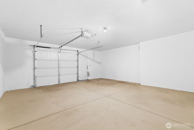 1025 S 84th Street, Tacoma, WA 98444