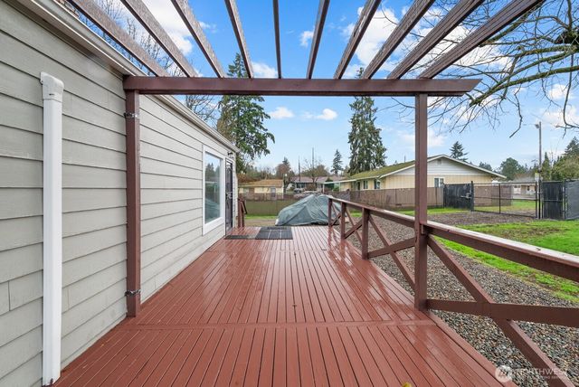 1025 S 84th Street, Tacoma, WA 98444