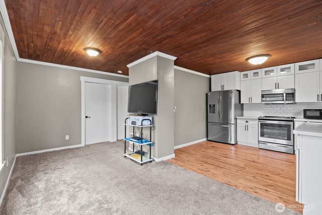 1025 S 84th Street, Tacoma, WA 98444