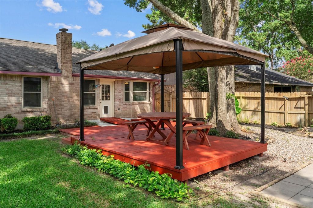 17406 Little Shoe Lane, Humble, TX 77396
