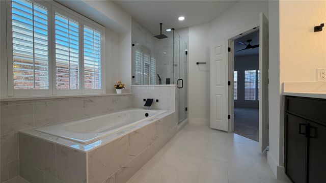 841 Carolina Way, Lantana, TX 76226