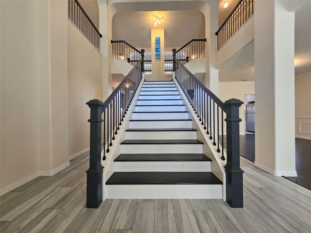 841 Carolina Way, Lantana, TX 76226