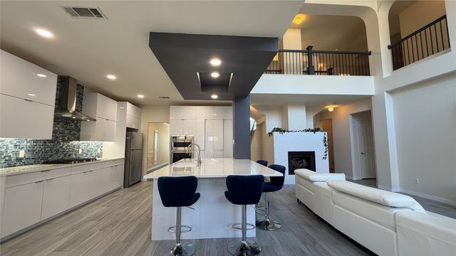 841 Carolina Way, Lantana, TX 76226