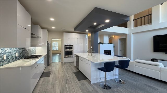 841 Carolina Way, Lantana, TX 76226