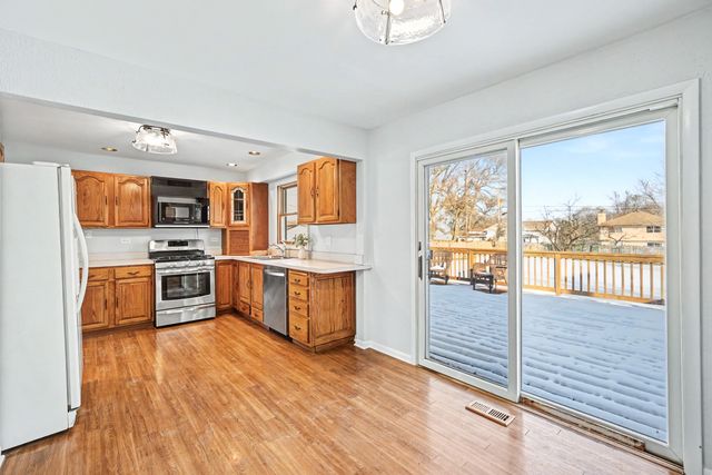 2N643 Diane Avenue, Glen Ellyn, IL 60137