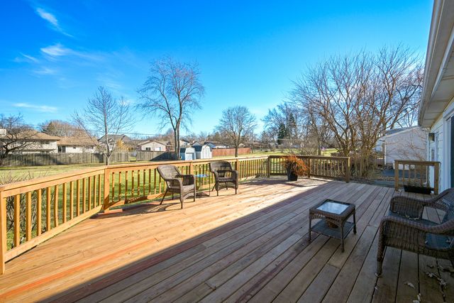 2N643 Diane Avenue, Glen Ellyn, IL 60137