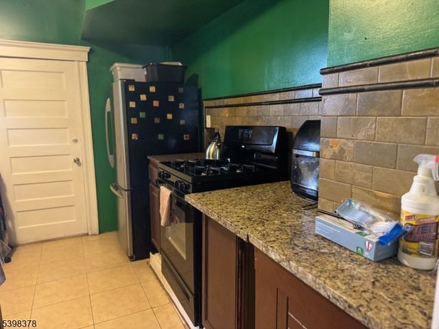 541 E 25Th St, Paterson City, NJ 07514