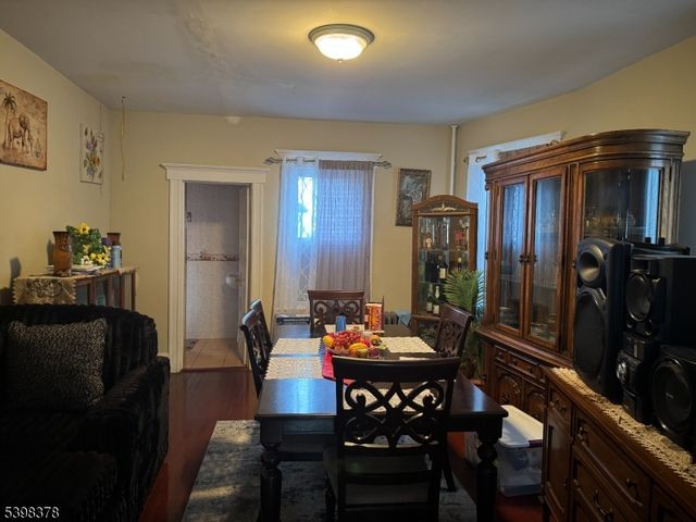 541 E 25Th St, Paterson City, NJ 07514